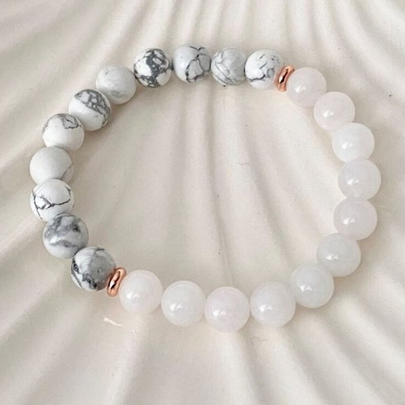 10mm White Howlite & White Jade Healing, Meditation, and Energy Stretch Bracelet - Picture 3 of 9